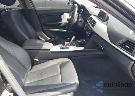 2017 BMW 320I xDrive z USA, uszkodzony, nr VIN WBA8E5G30HNU42709